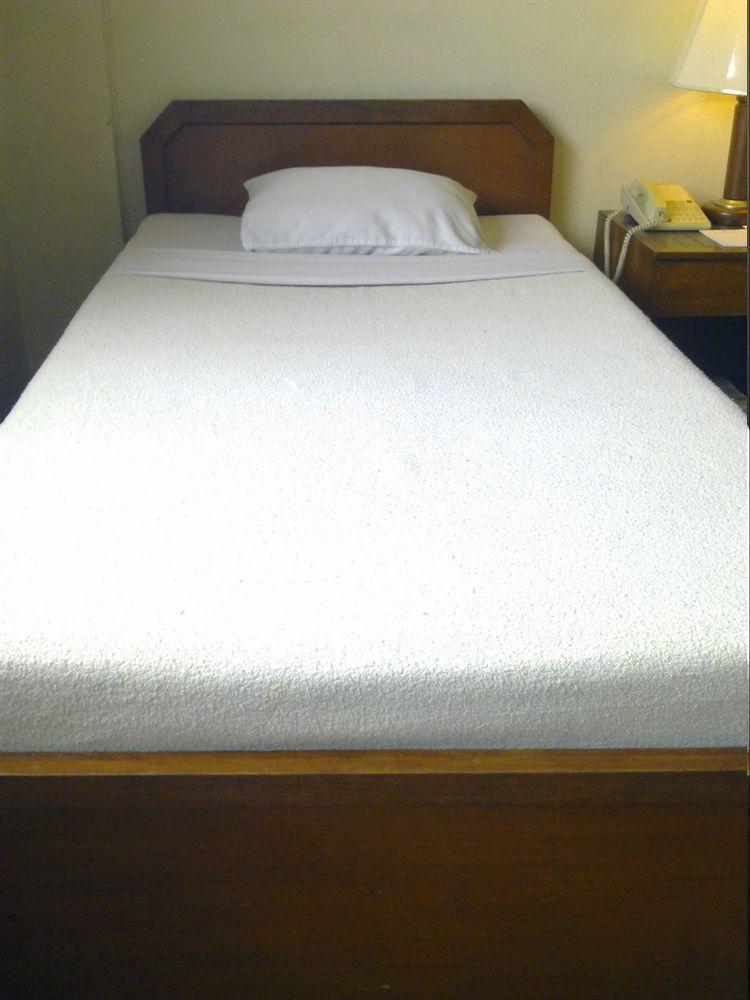 Mabini Mansion Hotel & Residential Suites Manila Esterno foto