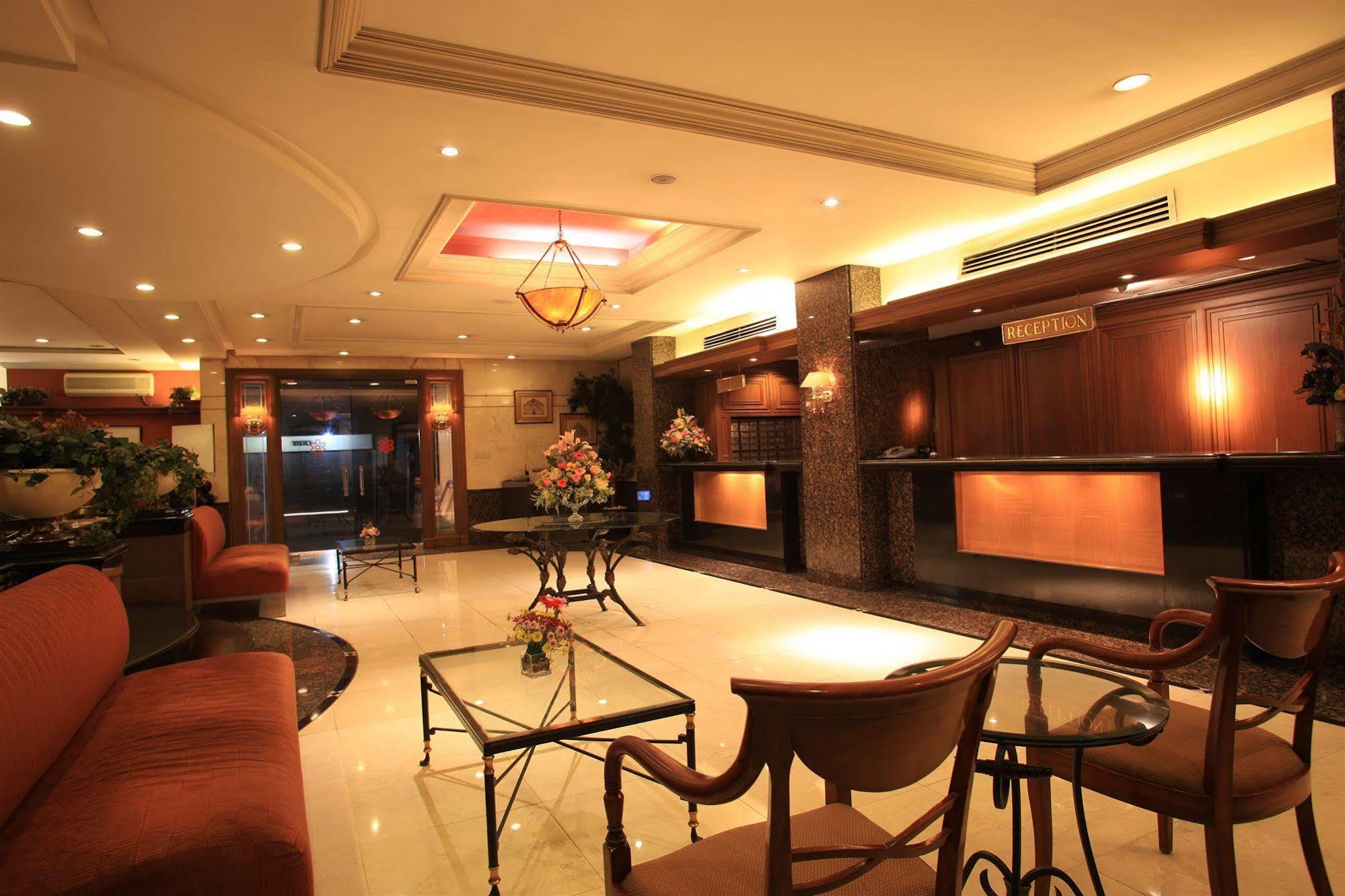 Mabini Mansion Hotel & Residential Suites Manila Esterno foto
